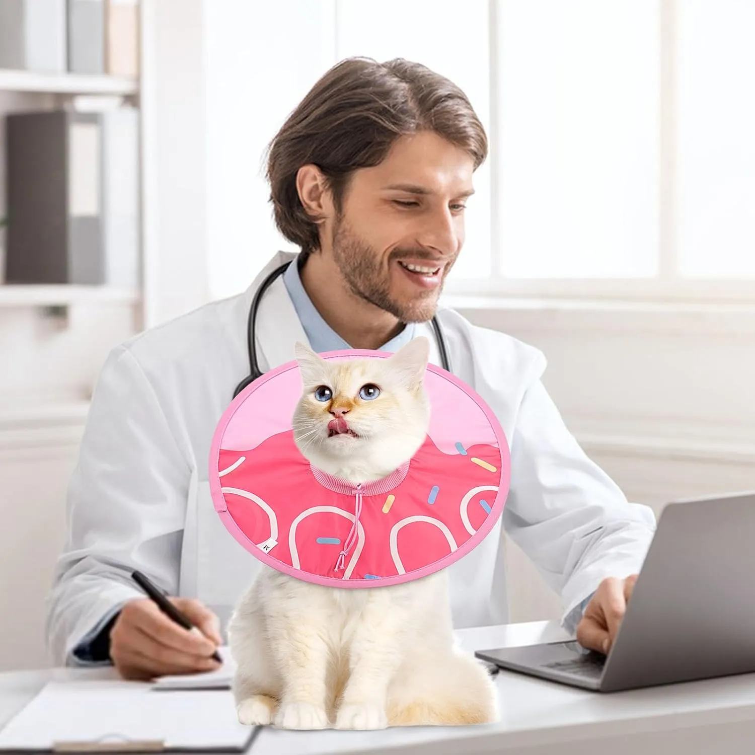 Coppthinktu Cat Cone Collar Soft, Cue Cat Recovery Collar After Surgery Waterproof Neck Cone, Lightweight Kitten Cone Elizabethan Collar for Cats Puppy Anti Licking Wounds (Pink,M)