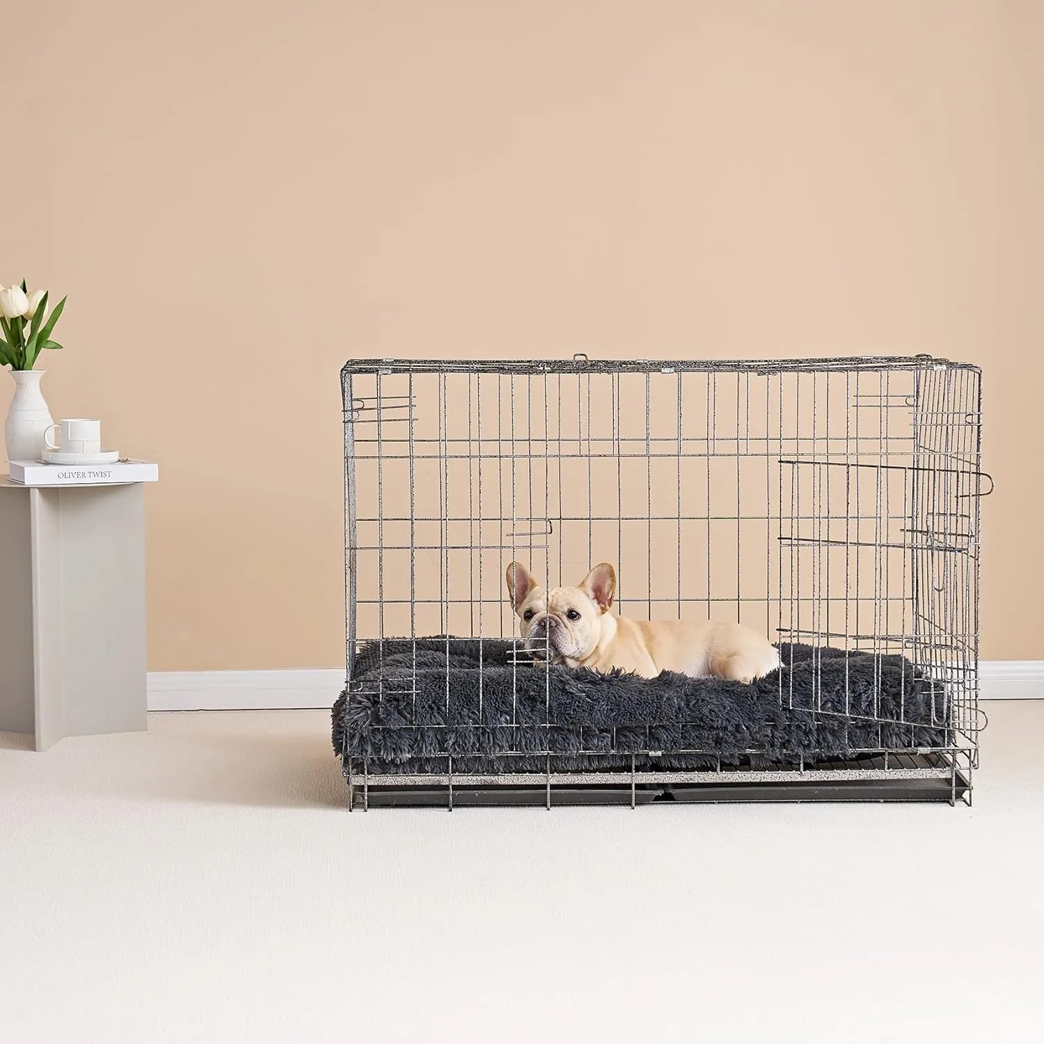 EHEYCIGA Fluffy Dog Crate Bed for Small Dogs, Plush Faux Fur Crate Pad, Calming Anti Anxiety Small Dog Bed, Washable Soft Warm Mat with Non-Slip Bottom, Dark Grey