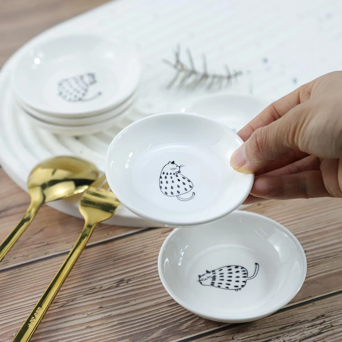 Super Cute Rain Dot Cat Ceramic Sauce Dish/Seasoning Dish/Sushi Soy Dipping Bowl/Appetizer Plates/Serving Dish for Kitchen Home(Set of 6)